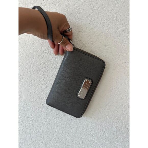 Marc By Marc Jacobs Bags Marc By Marc Jacobs Wingman Leather Wristlet - Picture 2 of 6